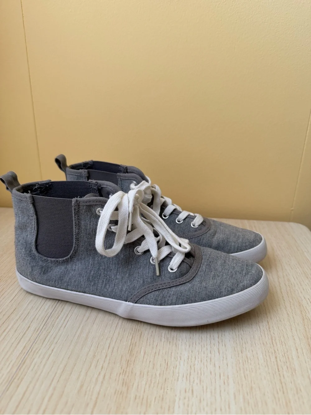Divided by H&M Gray Mid/High Top Canvas Sneakers Size 7 Pre-owned Good Condition